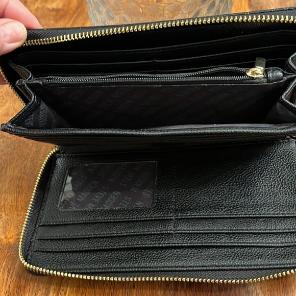 Steve Madden black alligator skin look wallet - Picture 8 of 8